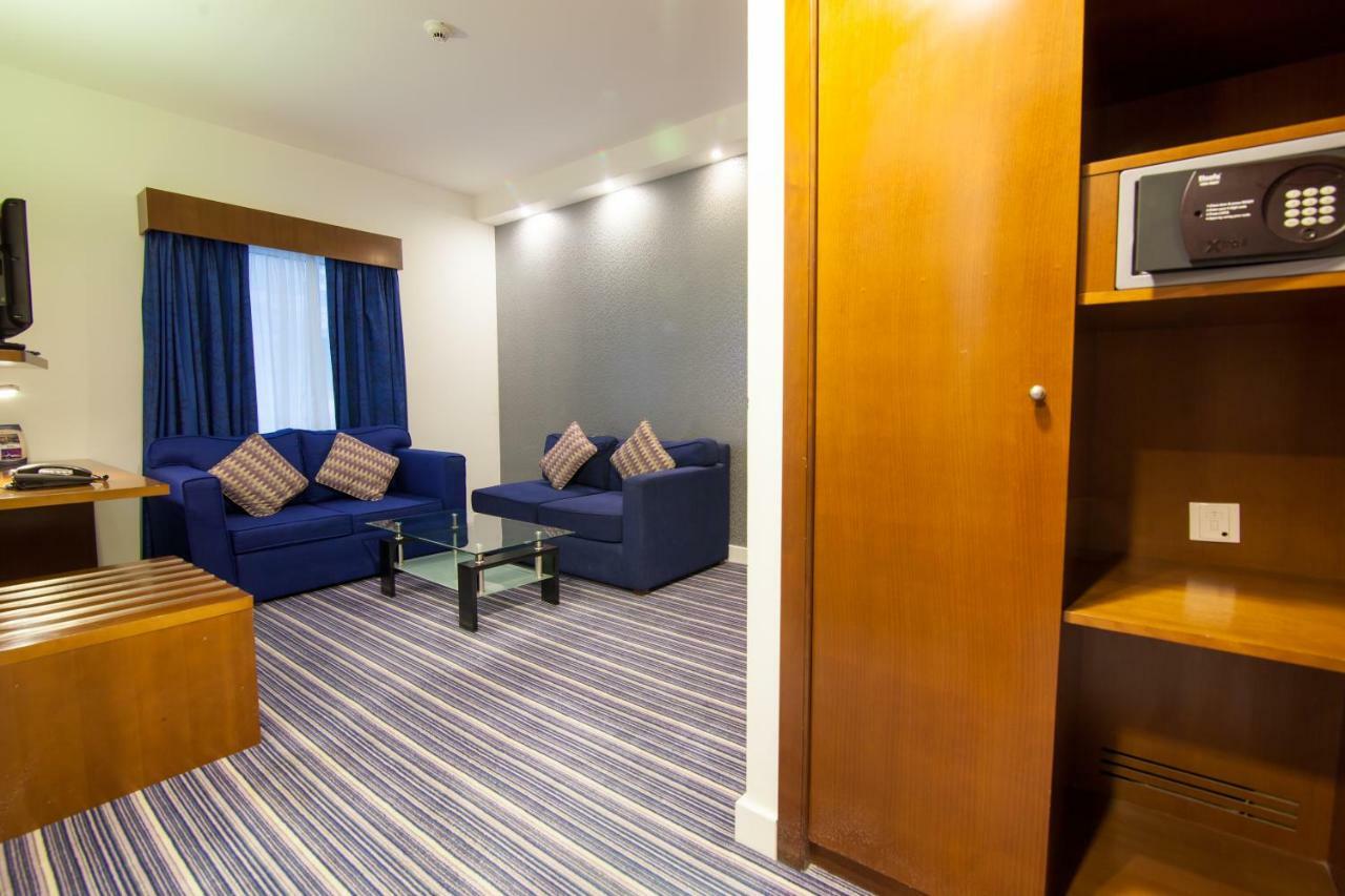 Holiday Bahrain Hotel Manama Eksteriør billede