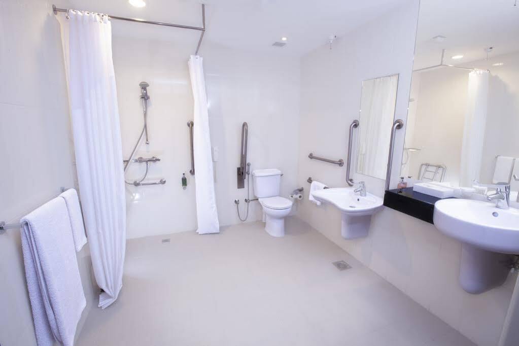 Holiday Bahrain Hotel Manama Eksteriør billede